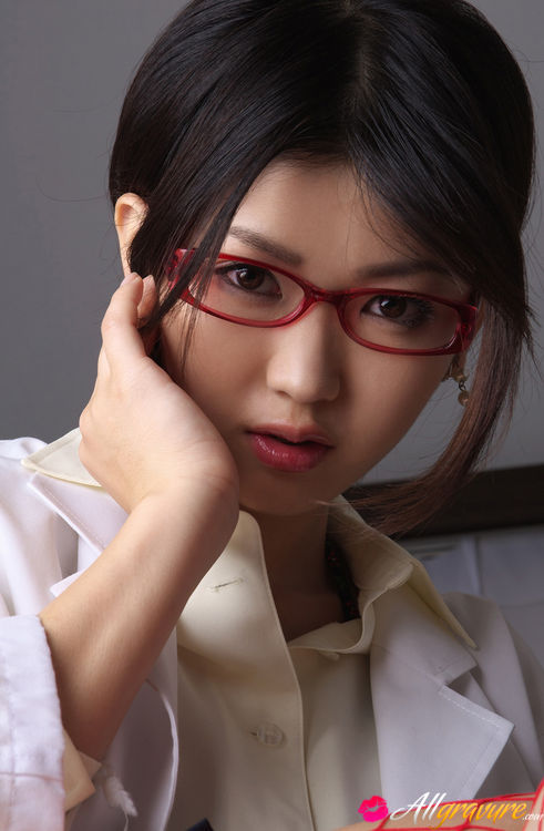 Asian Doctor Pussy - Noriko Kijima Asian is erotic doctor with red fishnets and specs