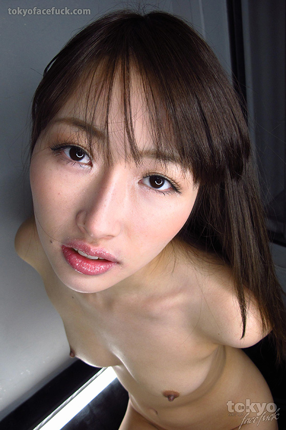 Japanese Mouth - Aoki Mana showing her deep japanese mouth